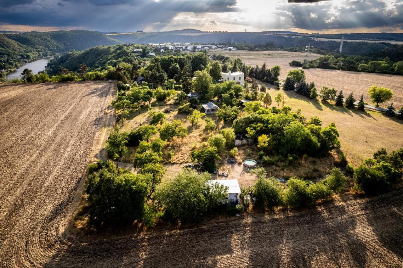 Tiny House - Chatka V Rezi U Prahy Husinec  Exterior foto